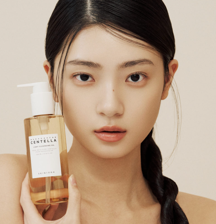 [SKIN1004] Madagascar Centella Light Cleansing Oil - Lightweight Deep Cleansing & Blackhead Care with Madagascar Centella (200ml / 6.76 fl. oz.)