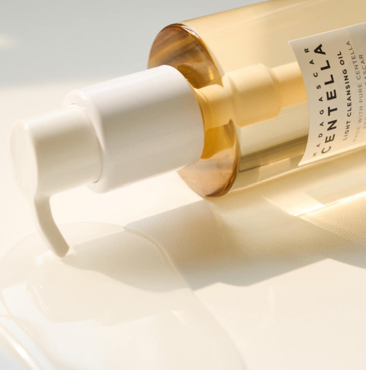 [SKIN1004] Madagascar Centella Light Cleansing Oil - Lightweight Deep Cleansing & Blackhead Care with Madagascar Centella (200ml / 6.76 fl. oz.)